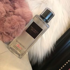 NWT VS Bombshell Paris Fragrance Mist